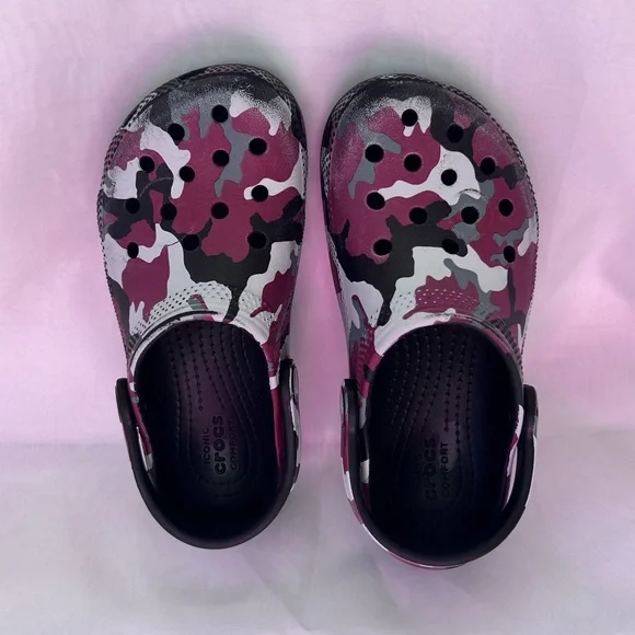 Red camo crocs - Picture 3 of 7